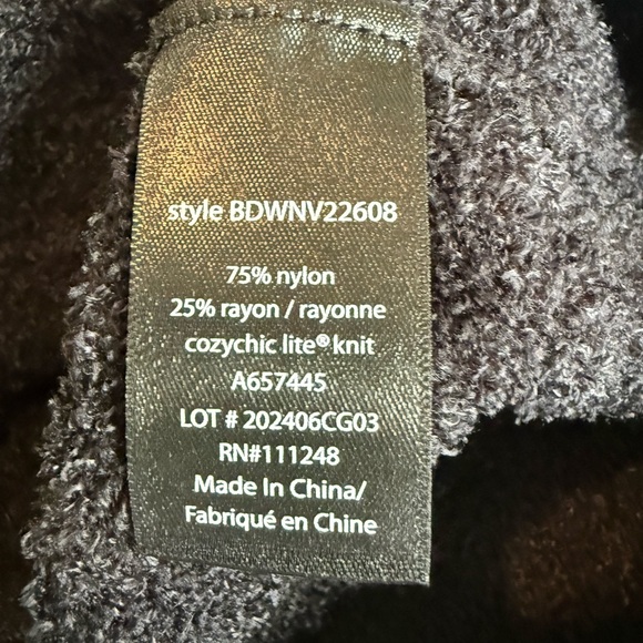 Barefoot Dreams women’s Charcoal Crewneck Sweater - Picture 4 of 4